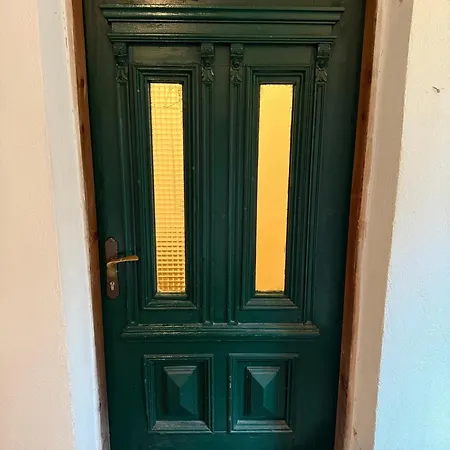 - Direkt Am Fluss, Balkon, Rustikal, Idylisch *