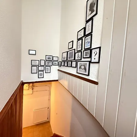 - Direkt Am Fluss, Balkon, Rustikal, Idylisch *