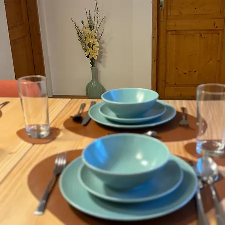 - Direkt Am Fluss, Balkon, Rustikal, Idylisch Apartment *
