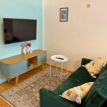 - Direkt Am Fluss, Balkon, Rustikal, Idylisch